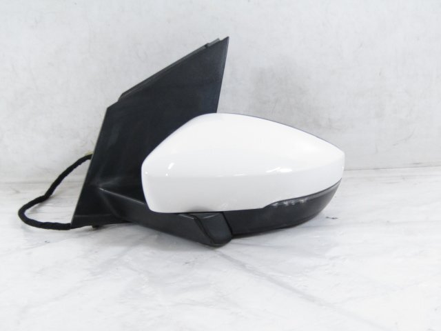 ◎[Z45+KF4] フォルクスワーゲン ポロ 6RCBZ 左ドアミラー サイドミラー ウインカーランプ付 1ケ/8ピン [カラー№：B9A]